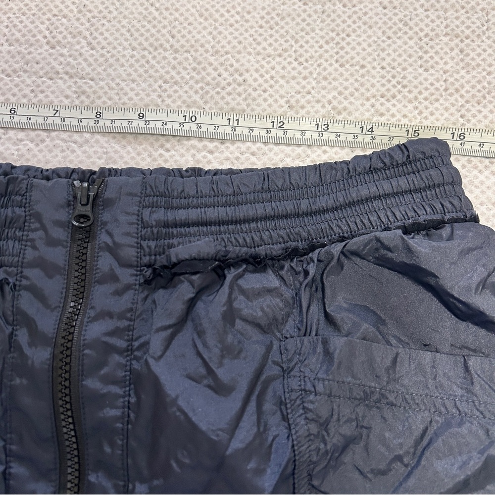 Free People Movement Tell Me About It Gray Nylon Cargo Jogger Crop Pants Sz L - Picture 11 of 13